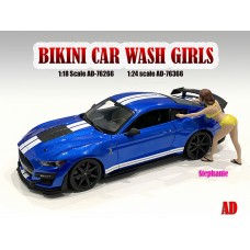 AD-76266 1:18 Bikini Car Wash Girl - Stephanie